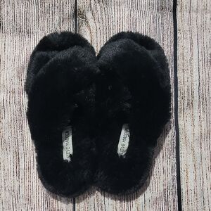 Steve Madden Plush Black Slippers